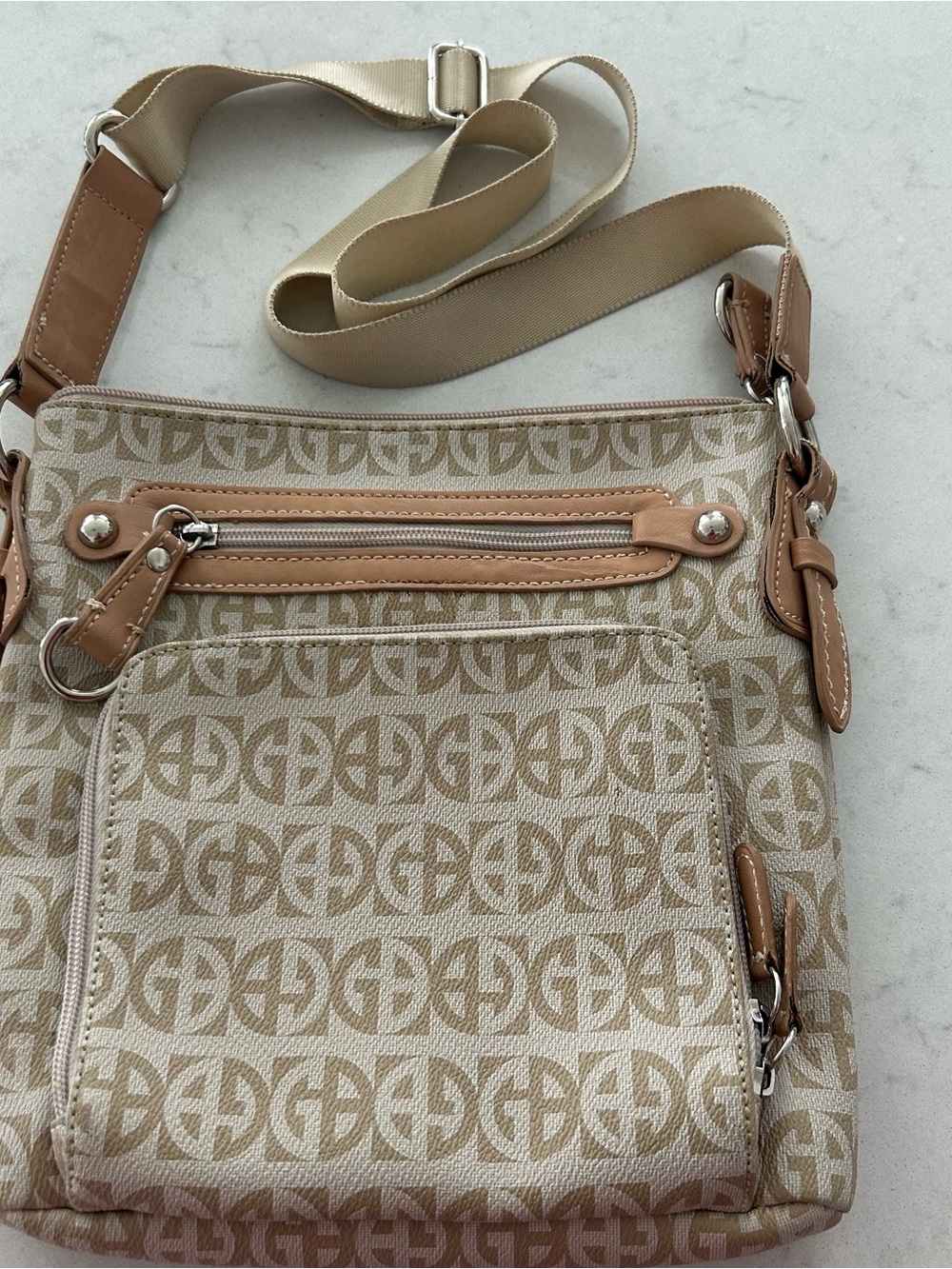 Giani Bernini Neutral Beige Crossbody Bag with Tan Trim